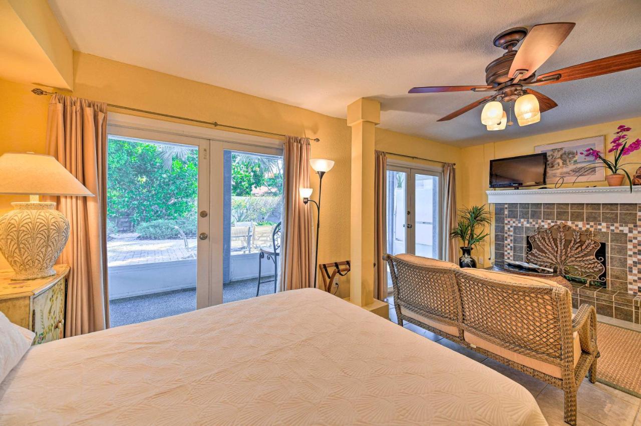 Lido Key Hideout With Patio And Yard And Walk To Beach! Sarasota Exteriér fotografie