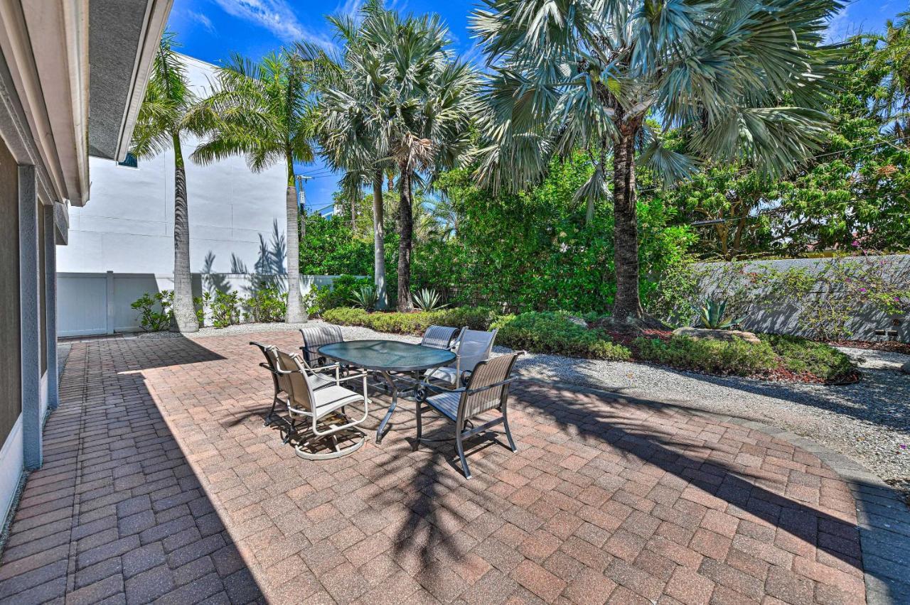 Lido Key Hideout With Patio And Yard And Walk To Beach! Sarasota Exteriér fotografie