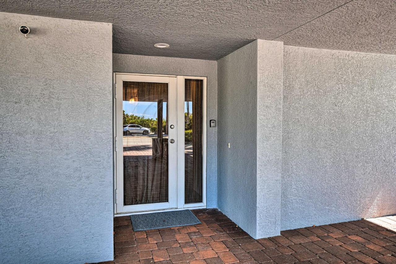 Lido Key Hideout With Patio And Yard And Walk To Beach! Sarasota Exteriér fotografie