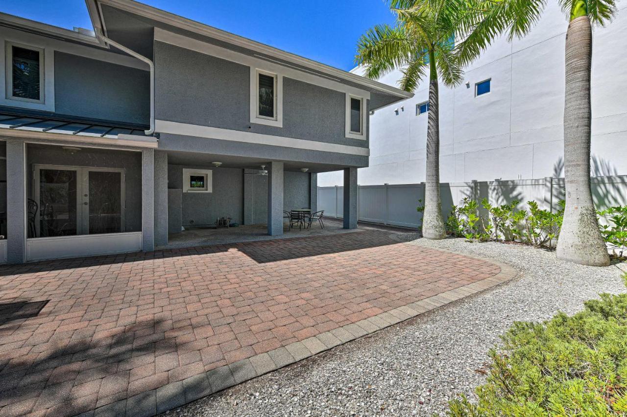 Lido Key Hideout With Patio And Yard And Walk To Beach! Sarasota Exteriér fotografie